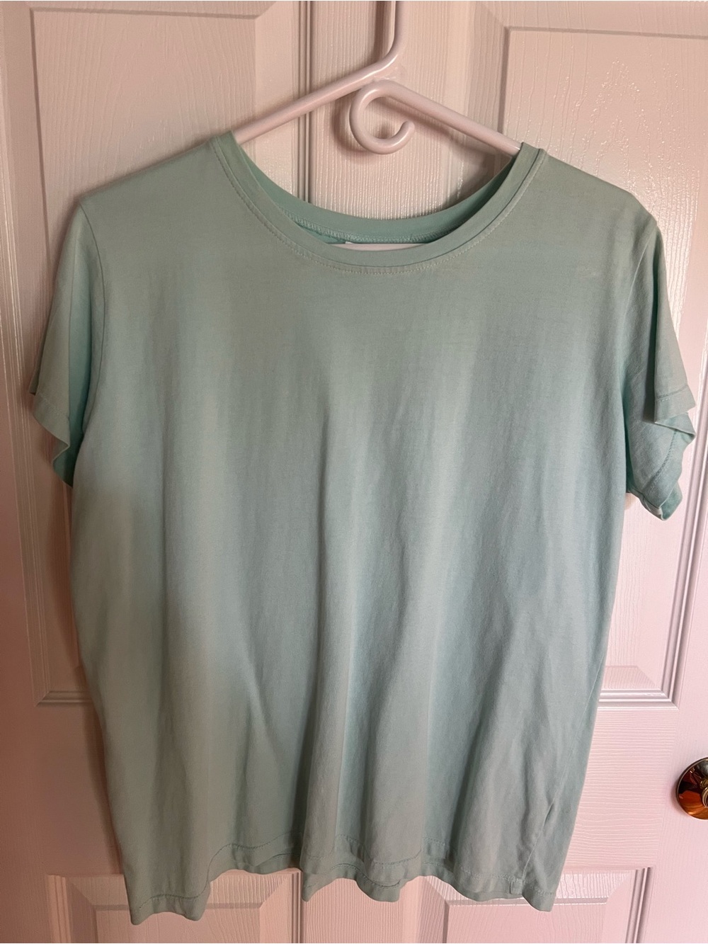 Women's Short Sleeve Crewneck Tee in Mint Green